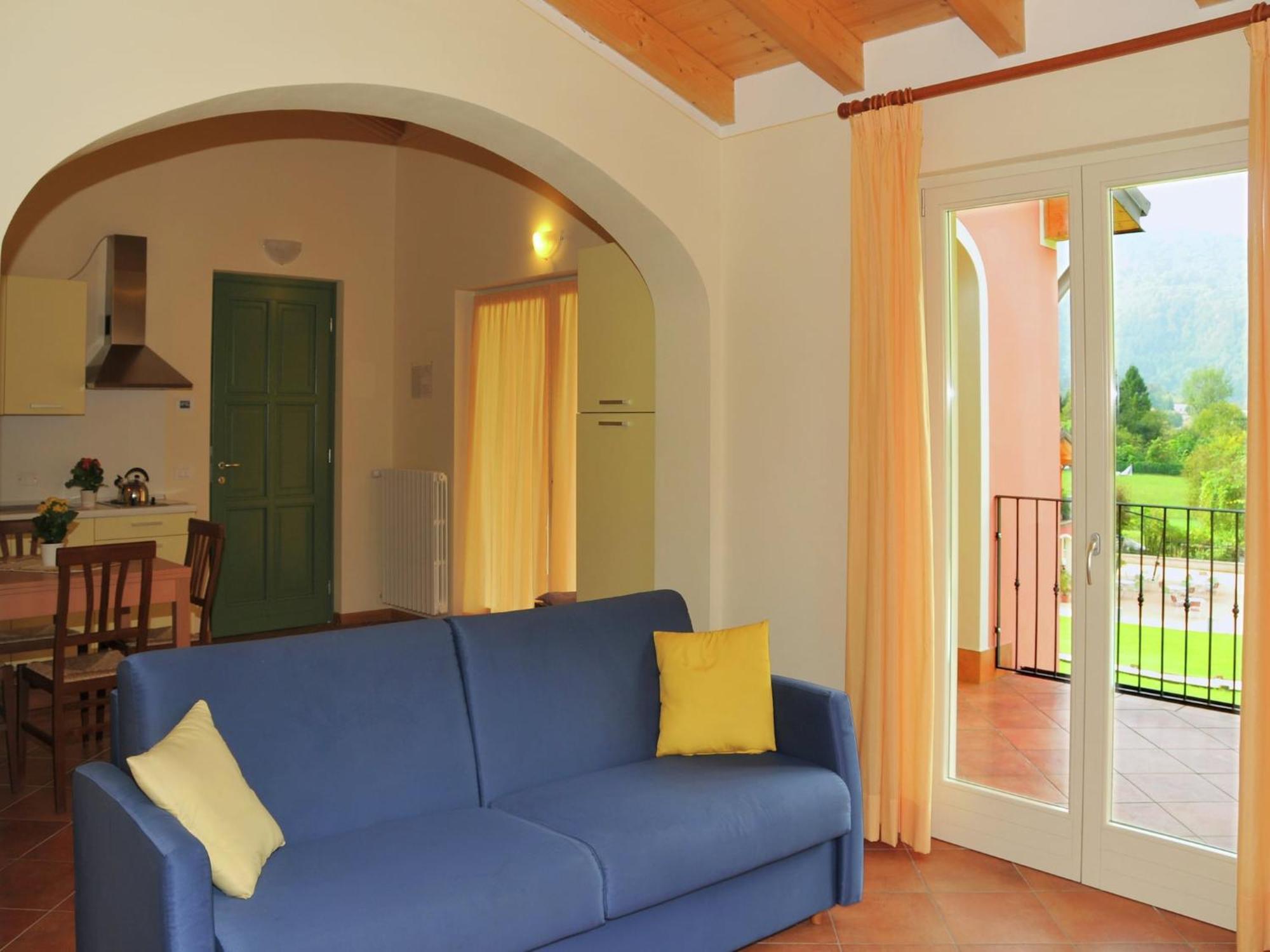 Spacious Apartment In Idro With Shared Pool Crone Bagian luar foto